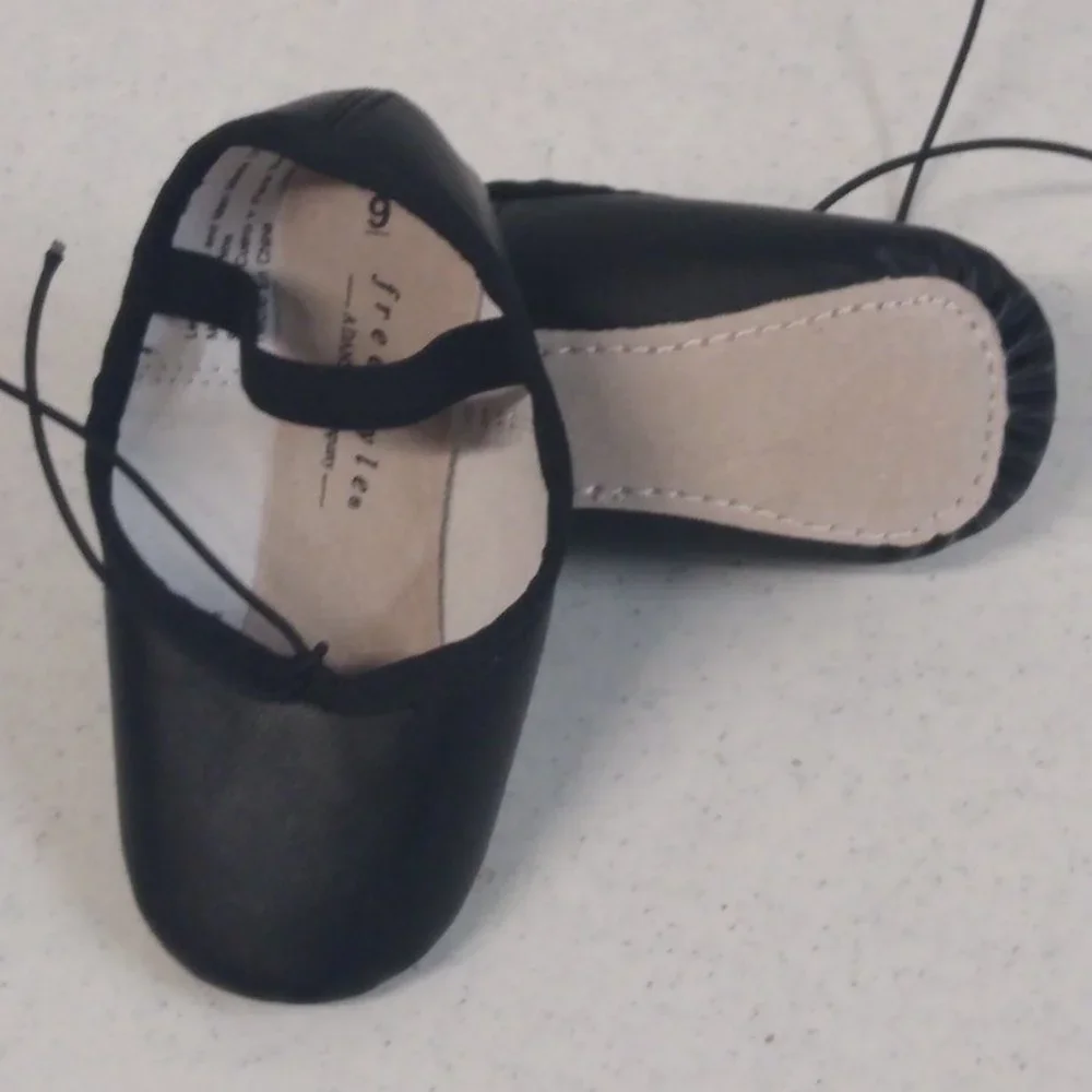 Freestyle Girl's/ Boy's Ballet Slippers Kids Size 9 by Danskin NWOT